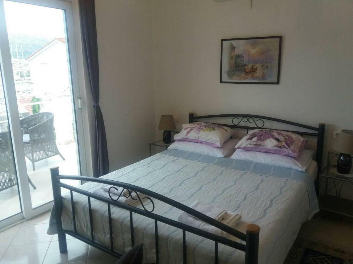 Villa Espero Trogir Eksteriør billede